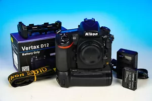 Nikon D810 36MP DSLR with MB-D12 Battery Grip. Battery, charger and D810 Strap. - Picture 1 of 12