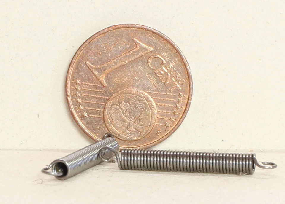 Piko Ersatzteil Zugfeder (2x) VT135 neu 1.337 HSL24 - Bild 1 von 1