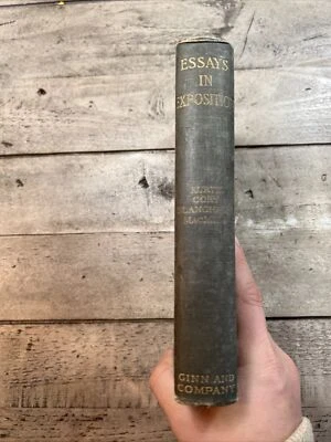 Антикварный литературный справочник 1914 «Очерки в экспозиции» - Изображение 1 из 4