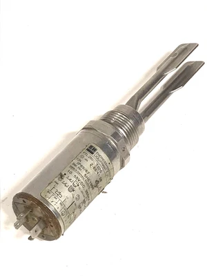 Endress + Hauser FTL260-1020 level limit switch - Image 1 of 3