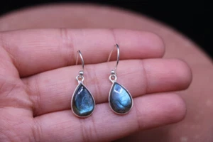 Gorgeous Labradorite Gemstone 925 Sterling Silver Handmade Earring S-42 - Picture 1 of 5