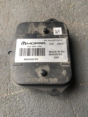 OEM Valeo 14-18 Jeep Grand Cherokee HID headlight leveling module 61A-3002-1182 - Image 1 of 4