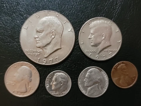 1977 Year Set (6 coins) w/ Kennedy half and Eisenhower Dollar Cover
