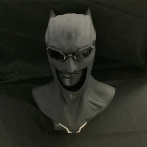 Casco de Batman Cosplay/Halloween DC Justice League 1/1 de Dimension Studios - Imagen 1 de 16