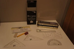 Juego de instrumentos matemáticos Helix Oxford + lata de almacenamiento - LEER - Imagen 1 de 10
