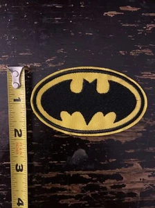 Batman Logo - Embroidered Iron on patch Christian Bale/Michael Keaton/Adam West - Picture 1 of 3