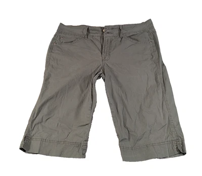Bermudas para mujer Bandolino talla 10 verde tranquilo 5 bolsillos cremallera Foto 1 de 4