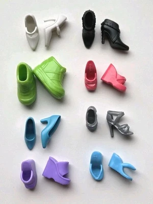 Lote de Zapatos Coloridos de Colección Años 90 Era Y2K Barbie Moda Tacones Planos Cuña  Foto 1 de 4