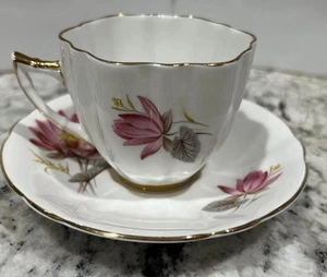 Vintage Society Bone China Rosa Blumen Teetasse & Untertasse Goldrand Hergestellt in England. - Bild 1 von 8