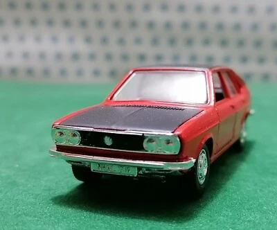 VOLKSWAGEN PASSAT TS     -  Vintage Scala 1/43  , Schuco  Made in Germany - Immagine 1 di 4