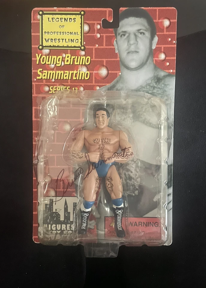 Figura firmada por Bruno Sammartino WWF Legends Of Wrestling Toy Company Co WWE Foto 1 de 1