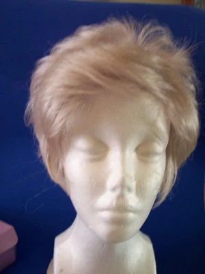 Peluca Paula Young Foto 1 de 3