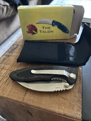 Frost Cutlery The Talon Pocket Knife. 15-375B - Image 1 of 3