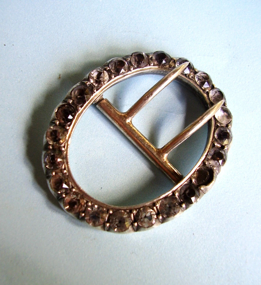 J12 / BOUCLE DE CEINTURE METAL ARGENTE ET PIERRES DU RHIN / XIX° - Photo 1/2