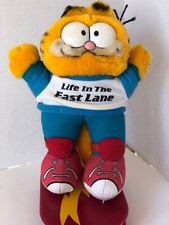 Vintage 1981 10" Garfield on a Red Skateboard Plush Toy Life in the Fast Lane VG