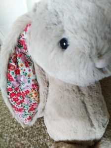NWT JellyCat Blossom Beige Posy Bunny Stuffed Animal Medium ~Retired~ - Picture 1 of 7