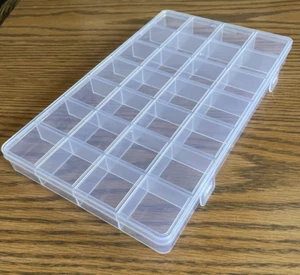 Plastic Storage Box 28 Compartment Clear Great for Bulk Flies, Beads, Hooks 1911 - Picture 1 of 2