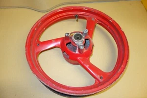 Llanta trasera Yamaha TZR250 TZR 1KT 2MA dañada 2,50 X 17 - Imagen 1 de 4
