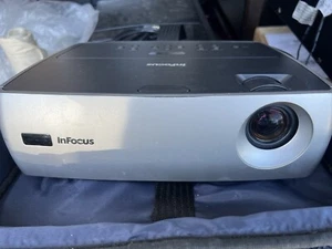 InFocus IN26+ Model W260 SVGA DLP Projector 100-240V 300W - Bild 1 von 4