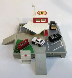 Vintage 1987 Galoob - Micro Machines - Travel City Hospital 3 Vehicles - Picture 1 of 6