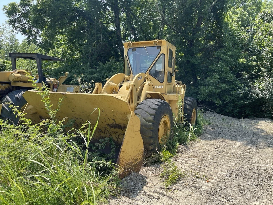 Caterpillar 966 Wheel Loader - Image 1 of 1
