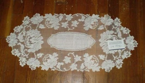 Heritage Lace Windsor 15" x 33" Oblong Runner - Picture 1 of 2