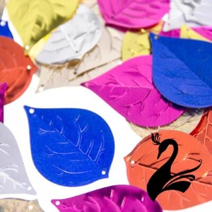 Sequin Shapes - Lilac Leaf 30mm Style 13338 (Price per 50g) - Sewing Craft DIY - Picture 1 of 12