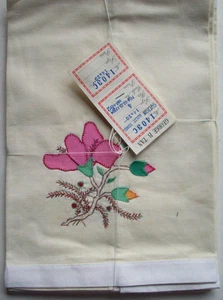 SET OF 4 applique & embroidered cotton flower GUEST TOWELS  EACH 20" X 14" - Picture 1 of 5