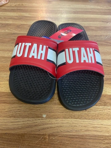 Foco Utah  Men’s SIZE S 7-8 Sandals Slides Slippers RED  Orange NEW Cover