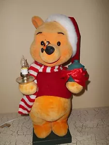 Figura musical animada iluminada de Winnie Pooh y luz de huracán de Disney - Imagen 1 de 4