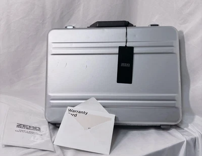 Zero Halliburton Attache Case P-series Business Briefcase TSA Lock - Image 1 of 4