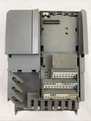 SIEMENS MICROMASTER440 1P 6SE6440-2UD24-0BA1 AC DRIVE - Image 1 of 4