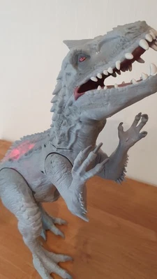 JURASSIC WORLD INDOMINUS REX MIT SOUND UND LIGHT - Bild 1 von 4