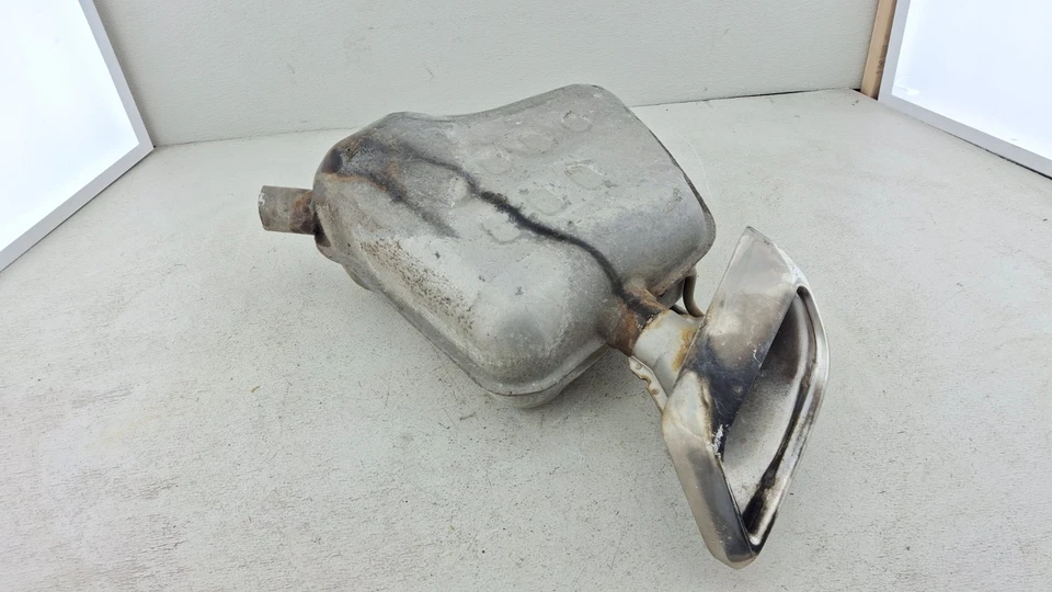 Silenciador escape trasero conductor izquierdo Buick Enclave 2018-2024 con punta OEM Foto 1 de 4