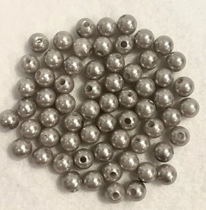 PERLE TONDE GRIGIO CHIARO 8 MM 63 PEZZI PER GIOIELLI - Foto 1 di 1