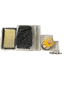 Kit de servicio genuino Toyota Prius ZVW50 2017-2023 filtros y bujías OEM - Imagen 1 de 12