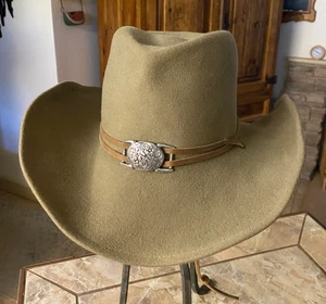 Wrangler Riata, tan 100% wool western hat, stampede strap embossed concho - M - Picture 1 of 7