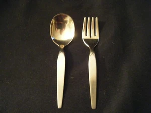 Oneida Community SATINIQUE (Older)  2 Piece BABY SET   - Picture 1 of 2