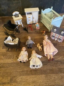 DOLLS HOUSE 1/12 SCALE NURSERY SET FURNITURE WITH BABY, CHILDREN AND TOYS. - Picture 1 of 19