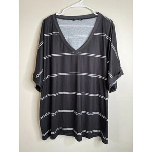 Bloomchic Womens V-Neck Short Sleeve T-Shirt Size 22/24 Black/White Stripe NEW - Picture 1 of 6