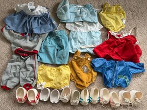 lotto vestiti e scarpe bambino toppa cavolo vintage - Foto 1 di 20