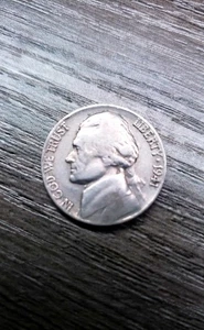1941 Thomas Jefferson 5c Nickle No Mint Mark - Picture 1 of 2