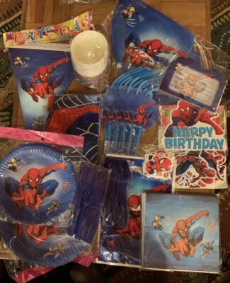 Decorações de suprimentos de festa do Homem-Aranha para 10 itens variados - Imagem 1 de 4