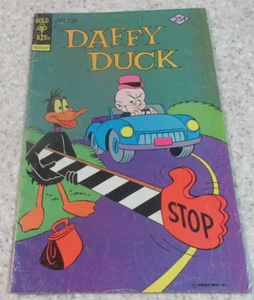 Daffy Duck 102 (VG+ 4.5) 1976, Now only $4.50 - Picture 1 of 2