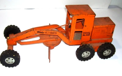 Vintage 50’s-60’s TONKA No.600 Diesel ROAD GRADER- Orange Tonka Grader - Image 1 of 4
