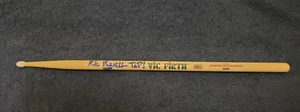 SPINAL TAP SIGNED DRUMSTICK RIC PARNELL ULTRA RARE! MICK SHRIMPTON r.i.p PROOF! - Bild 1 von 3