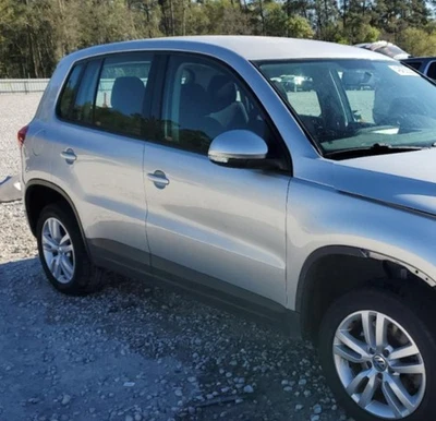 2013-2014 Volkswagen Tiguan RH Passenger Dash Airbag OEM - Image 1 of 4