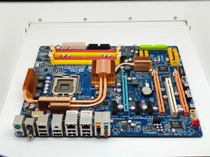 CARTE MERE GIGABYTE GA-EP45-DS4 Retrogaming LGA 775 - Picture 1 of 5