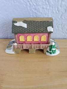 Cobblestone Corners 2006 Christmas Village Windham Heights puente cubierto rojo - Imagen 1 de 7