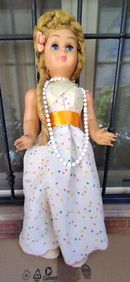 ANTICA  BAMBOLA  IN CELLULOIDE EPOCA ANNI 50/60 DI CIRCA  65 CM (1) - Immagine 1 di 4